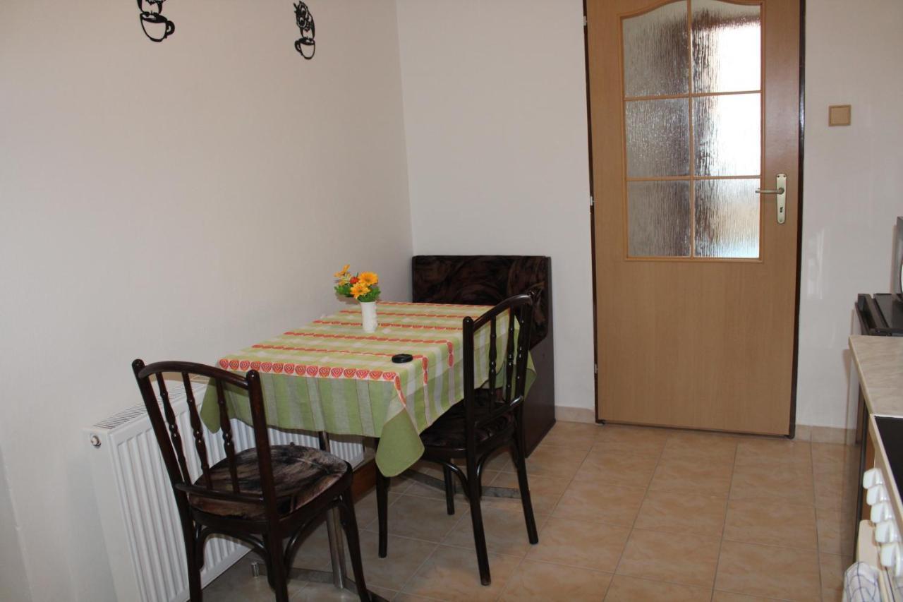 Apartman Rapotin, Jesenicka 296, 3Km Od Termalniho Parku Velke Losiny Kültér fotó